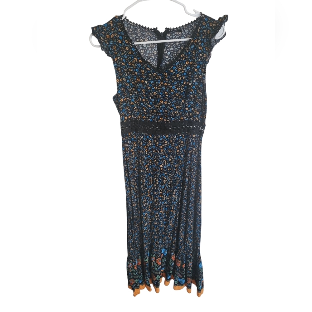 Floral Maxi Dress with Lace Detail